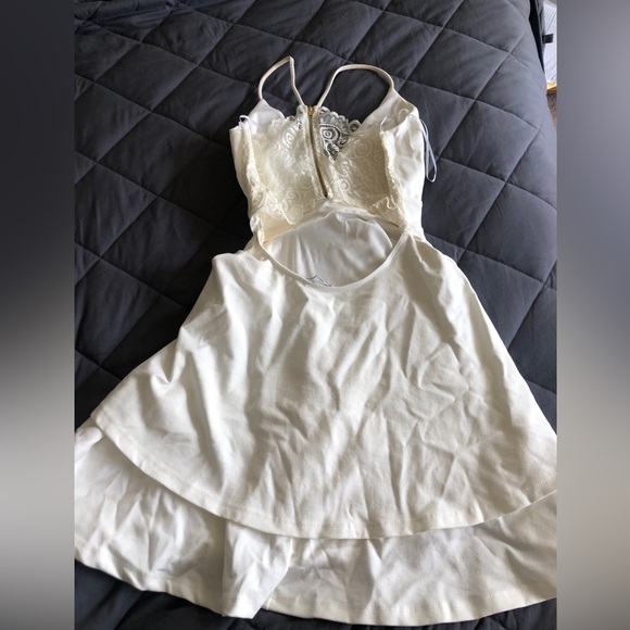 Dainty Hooligan White Layered Dress with Lace - Picture 2 of 5